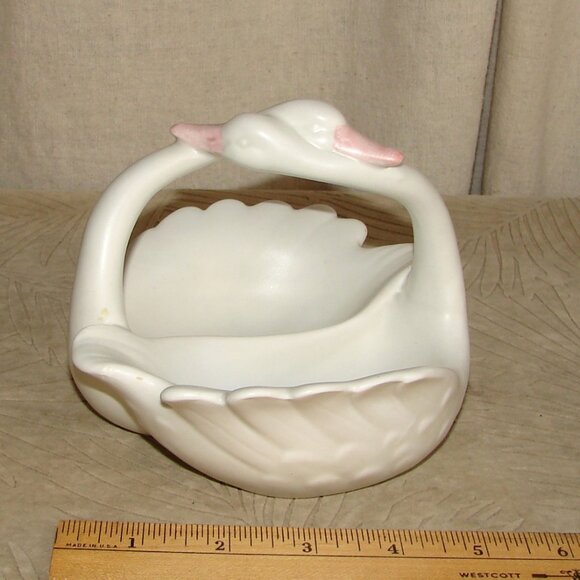 Vtg Fitz & Floyd Intertwined Swans Divided Candy/Nut/Trinket Dish / Basket, 1981 - Picture 2 of 6